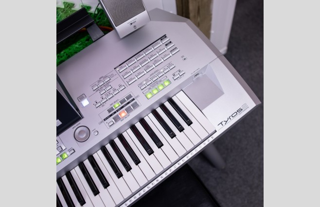 Yamaha Tyros 2 Keyboard With MS02 Speakers, Used (SN:GBRANX01016) - Image 9